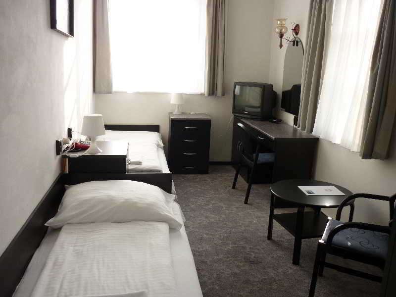 Budai Hotel Boedapest Buitenkant foto