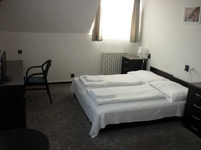Budai Hotel Boedapest Buitenkant foto