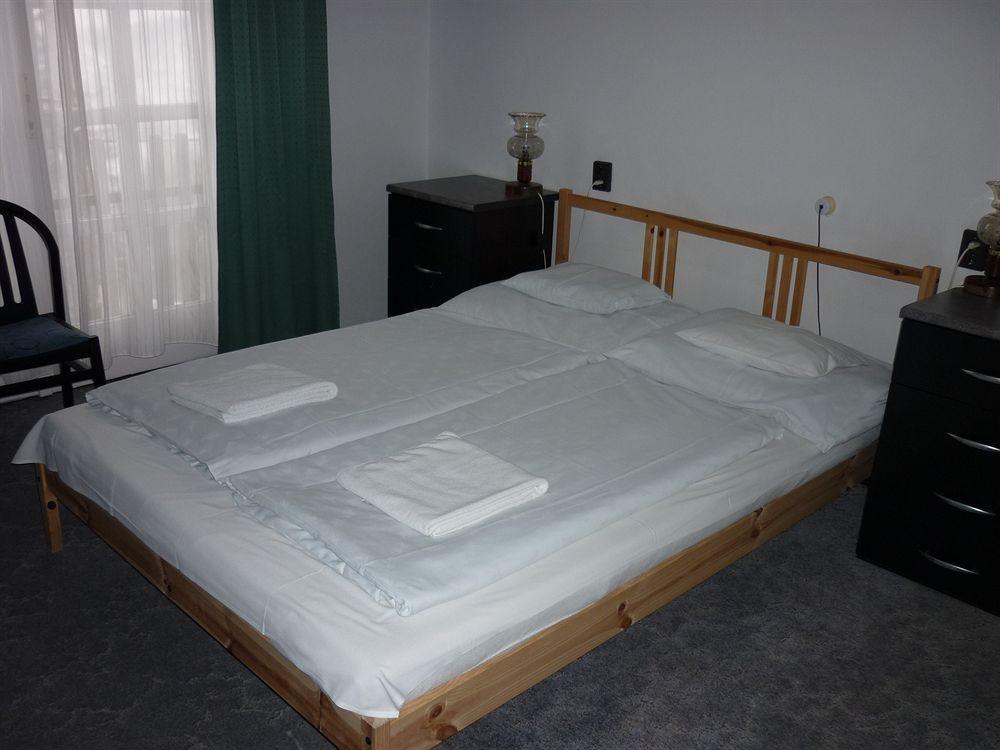 Budai Hotel Boedapest Buitenkant foto